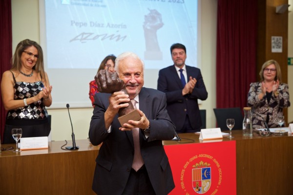 Dibuixar l’espai: a la memòria de Pepe Azorín