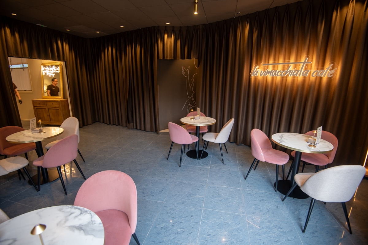 La Vimacchiata, la cafetería en el corazón de Orihuela que triunfa con un diseño made in Cox