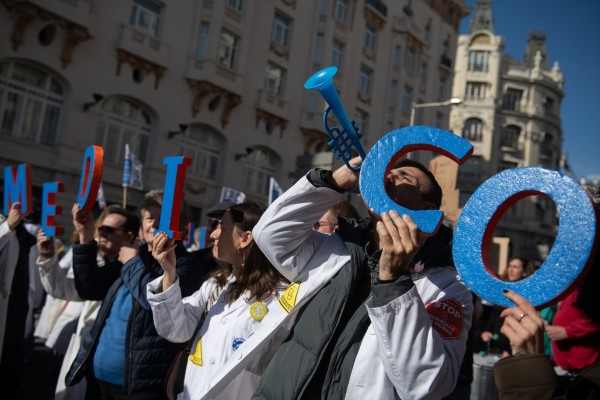 Los médicos inician este lunes su segunda semana de huelga para reclamar un Estatuto Marco propio