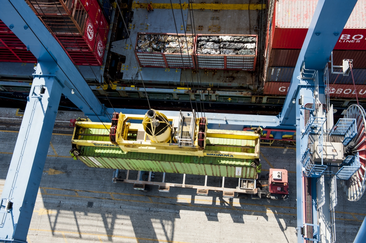 El Puerto abre otra línea de mercancías con Argelia y negocia otra con México, abierto a sumar cruceros