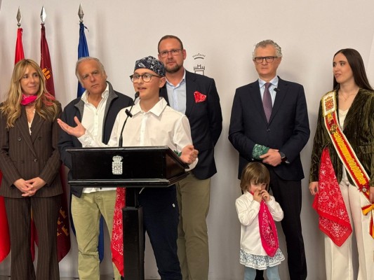 Murcia recupera la campaña solidaria ‘El Pañuelo de la Huerta' para construir un gimnasio oncológico para niños en la Arrixaca
