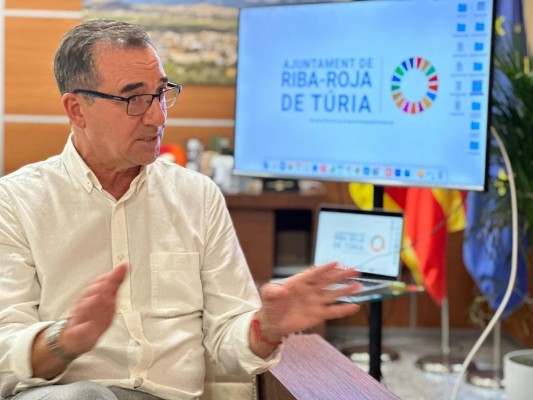El alcalde de Riba-roja acerca la atención ciudadana y la gestión municipal a urbanizaciones y barrios del municipio