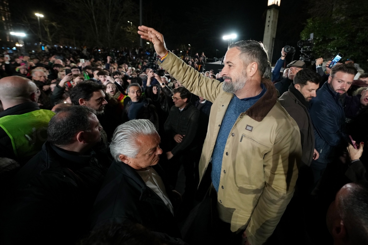 Vox se vuelve terrenal y tendrá que llegar a pactos mundanos