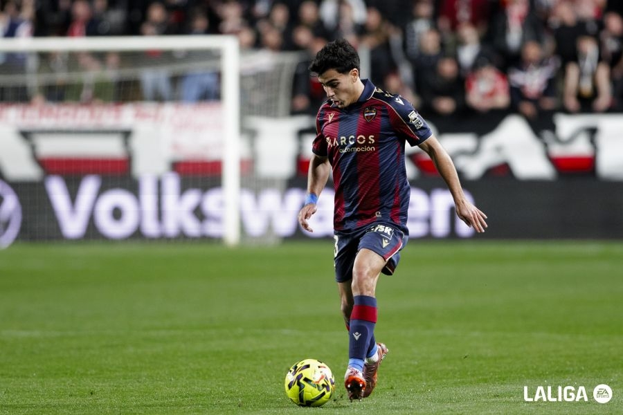 Victoria y empate del Levante ante el Oviedo en sus dos únicas visitas en Primera