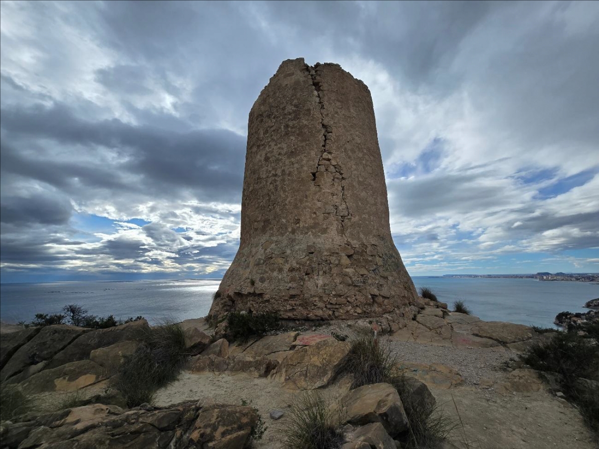 La Torre de Reixes de El Campello va a peor: más deterioro que en 2020 y patologías sin resolver