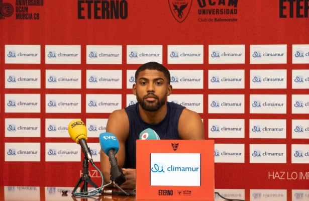 El UCAM CB, sin Raieste y 