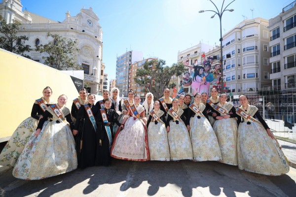 Las Reinas Falleras de Burriana de 2026 protagonizan una intensa jornada de visitas a los monumentos