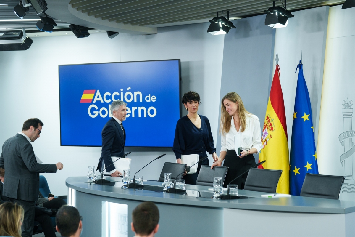 Aagesen anuncia que España comenzará por liberar 3,75 millones de barriles de petróleo