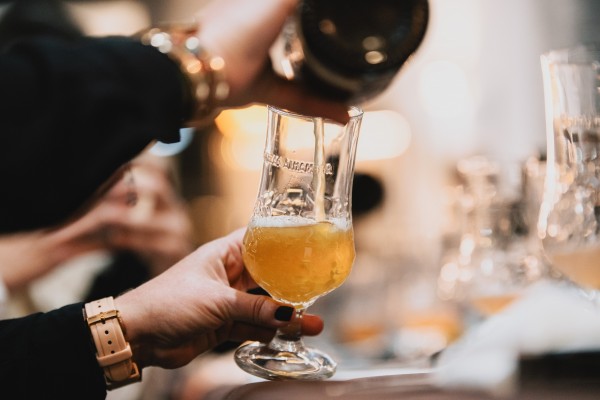 Cervezas Alhambra reúne gastronomía y cerveza en 'Degustando Sentidos' con una cena maridaje en Sapidum