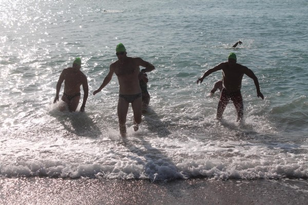  Josep Ortega y Aitana Gómez se imponen en la XIII Travesía a la playa de Almenara