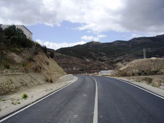 Adjudicadas las obras para rehabilitar la carretera que une Lorca y el Pantano de Puentes con una inversión de 525.000 euros