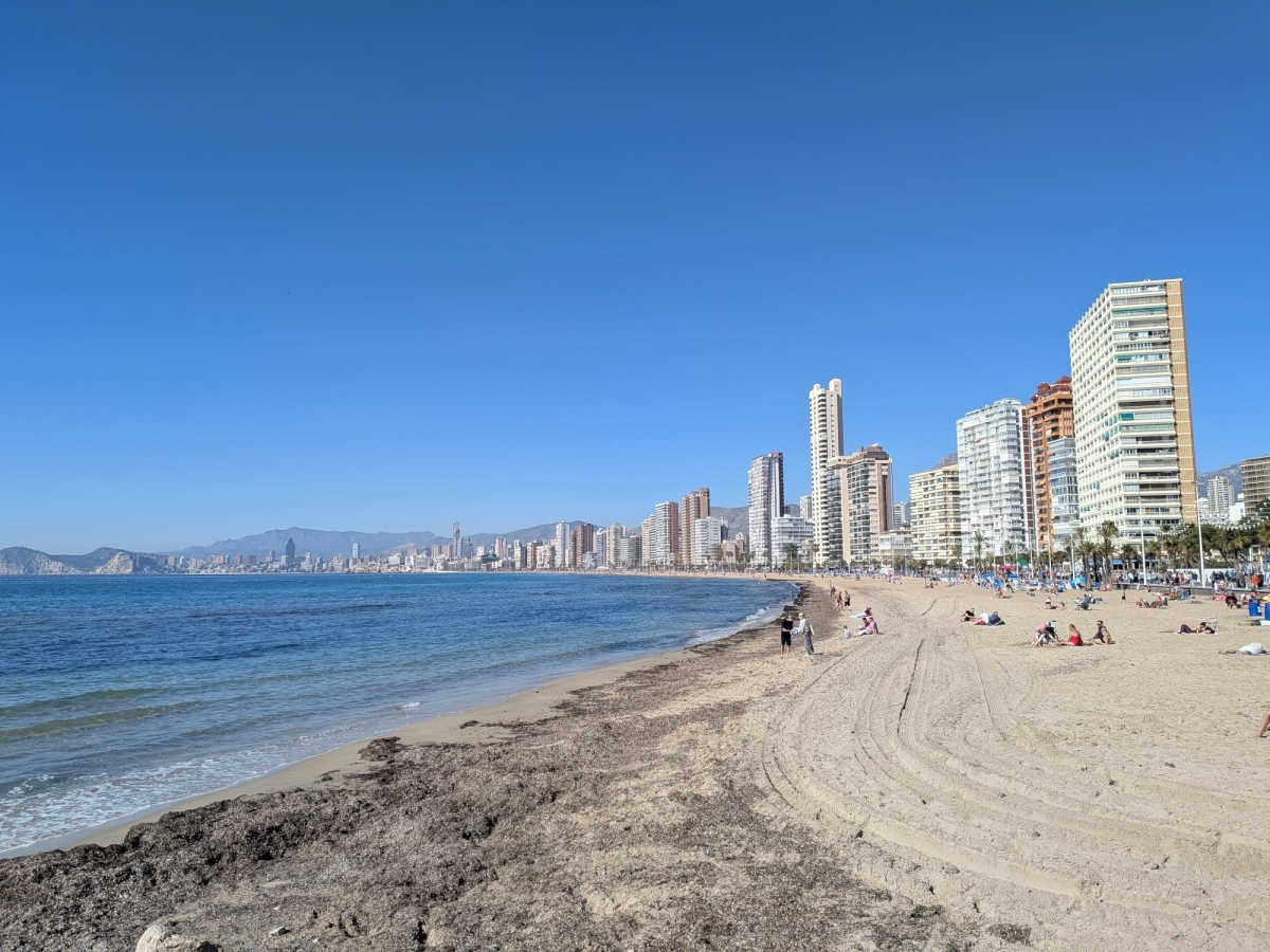 Febrero remonta en afiliados a la Seguridad Social en Benidorm y roza los 30.000 cotizantes