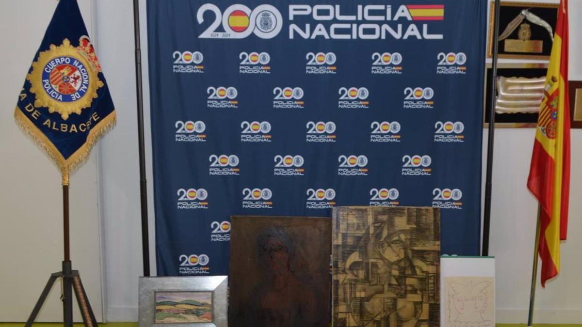 Agentes del Grupo de Patrimonio intervienen cuatro pinturas falsas de Picasso y Benjamín Palencia