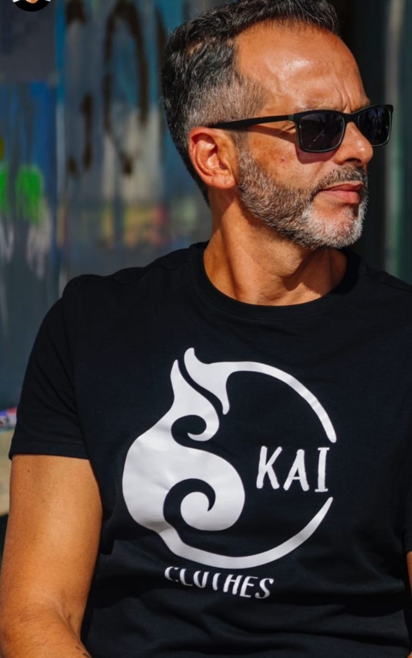 Israel Ferrer, fundador de Kai Clothes.