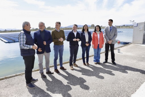 La Comunidad de Regantes de Lorca pone en marcha una planta solar flotante en la Balsa de La Torrecilla