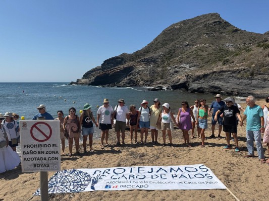 La rotura del emisario de Cala Reona sigue siendo una 'tortura' para los vecinos de Cabo de Palos
