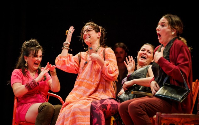El Teatre Principal de Castelló acoge las obras 'Las bingueras de Eurípides' y 'Boira'