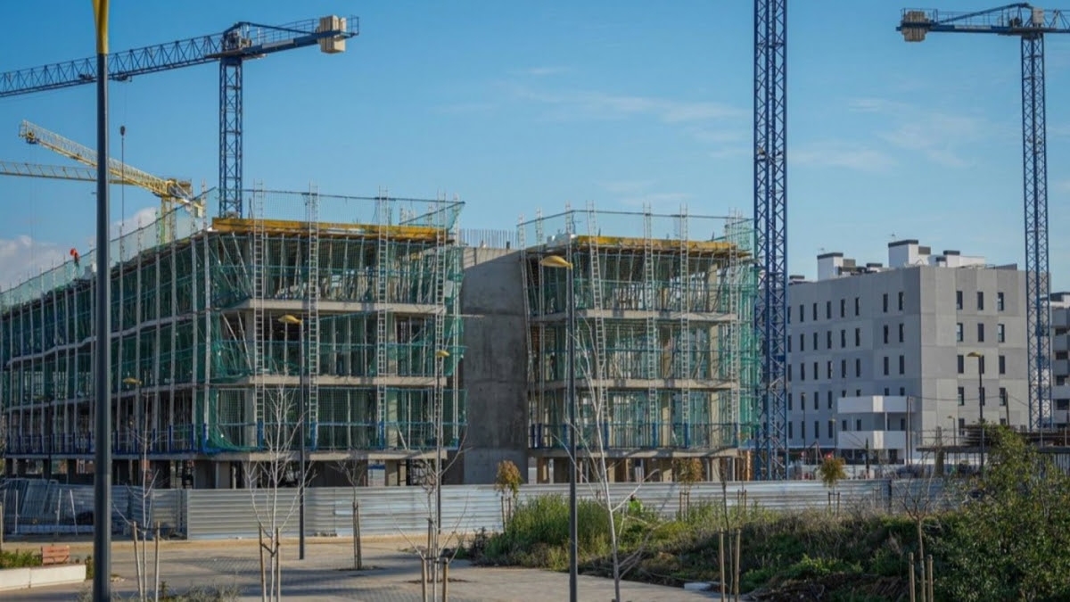 La Región de Murcia acumula un desajuste más de 23.000 viviendas entre la creación de hogares y la construcción de casas