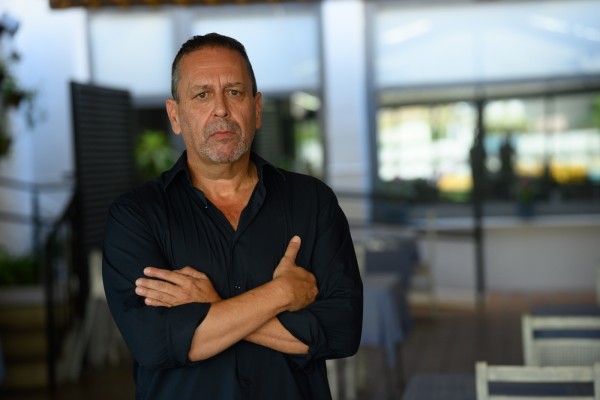 El agente que vende futbolistas desde El Perellonet