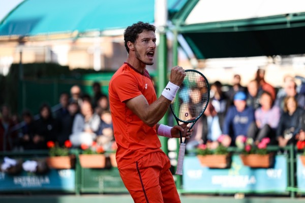 Pablo Carreño jugará en cuartos de final de Murcia ante Pellegrino tras remontar contra Gill