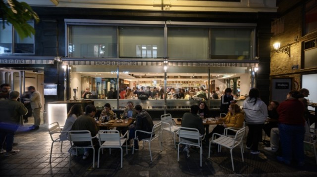 La hostelería de València cierra en Fallas su facturación en positivo