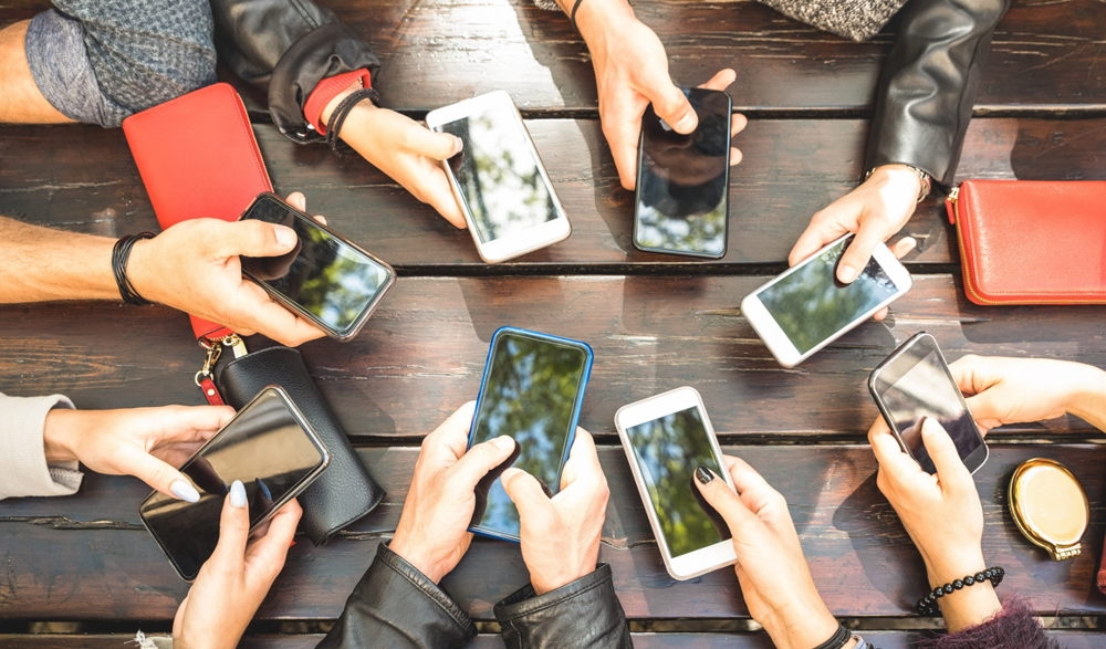 Así afectan las redes sociales a la salud mental de los jóvenes