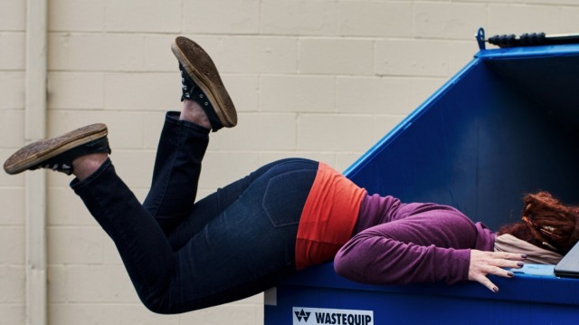 Basura que delata: cómo el ‘dumpster diving’ pone en riesgo tus datos personales
