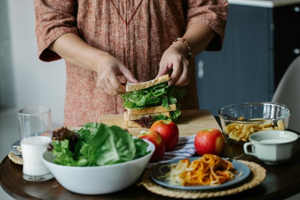 La proteína vegetal aporta mayores beneficios para la salud que la de origen animal, según un experto