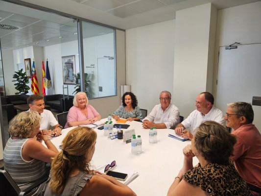 Oropesa traslada al Consell la necesidad de avanzar con el proyecto de la residencia de mayores