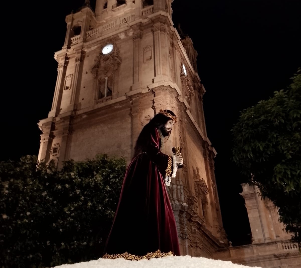 El Cristo de la Providencia y María de la Súplica abren el Pórtico de la Semana Santa y emocionan en las calles de Murcia