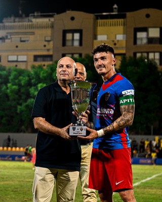El Elche gana en Orihuela el Trofeo VegaFibra y busca hacerlo este sábado en casa con el Festa d'Elx