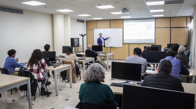 Onda y el CEEI celebran talleres prácticos con empresas para utilizar la IA y multiplicar resultados