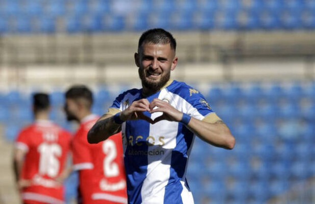 Artiles renueva con el Hércules por un curso
