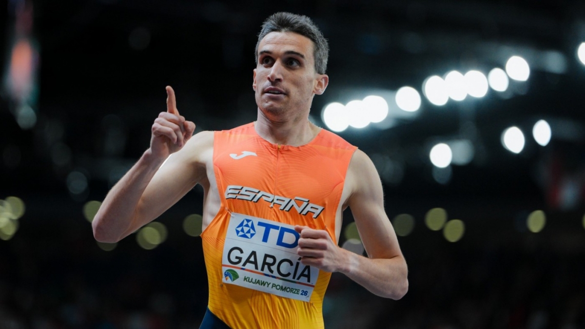 Mariano García, campeón del mundo en pista cubierta, completa su triplete de oro internacional