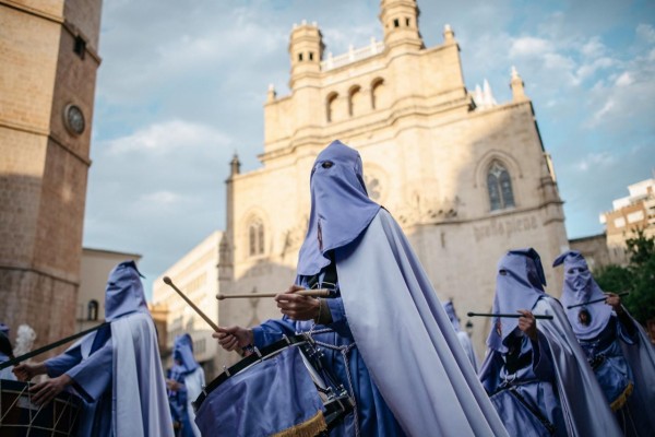 Castelló abre su Semana Santa y reúne a un total de 57 cofradías en la XXXIII Procesión Diocesana