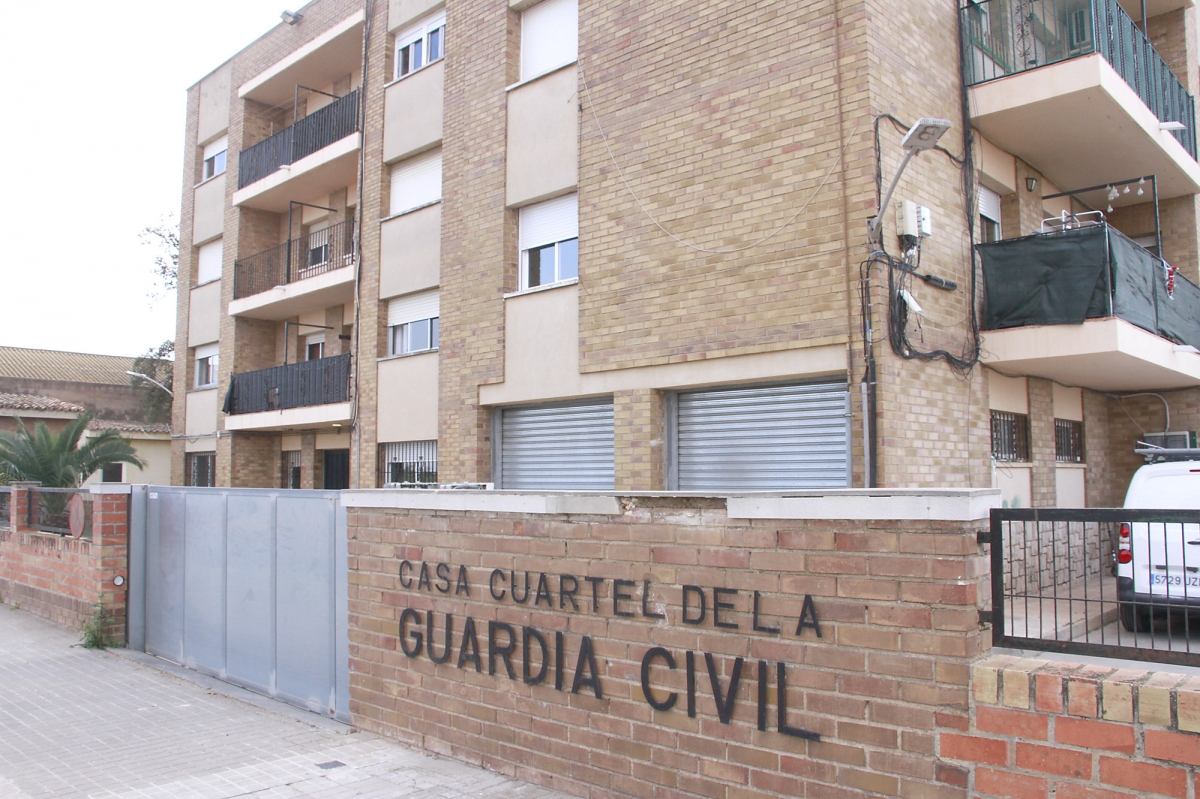 Nuevas ventanas en el cuartel de la Guardia Civil de Puçol