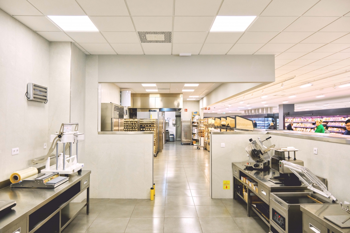 Mercadona abre en Preter la primera 'Tienda 9' de la provincia de Alicante tras invertir 4 millones