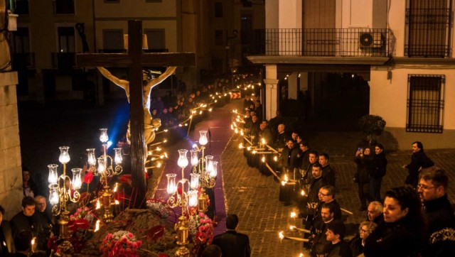 La Cofradía de Sagunto que votó no dejar desfilar a las mujeres procesiona de nuevo