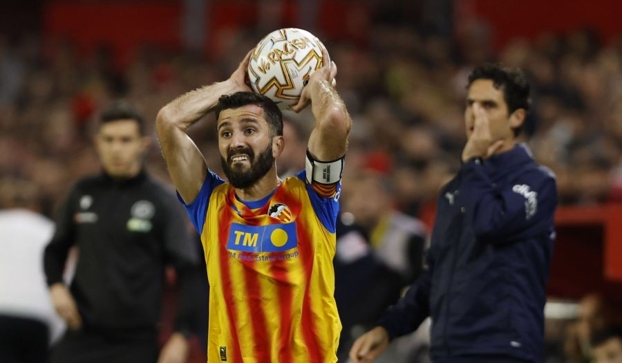 Gayà se somete a más pruebas por un golpe en el pómulo