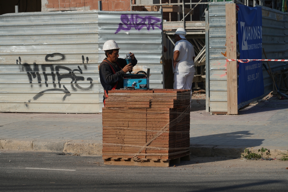 La guerra aprieta a la construcción y recrudece la crisis de la vivienda