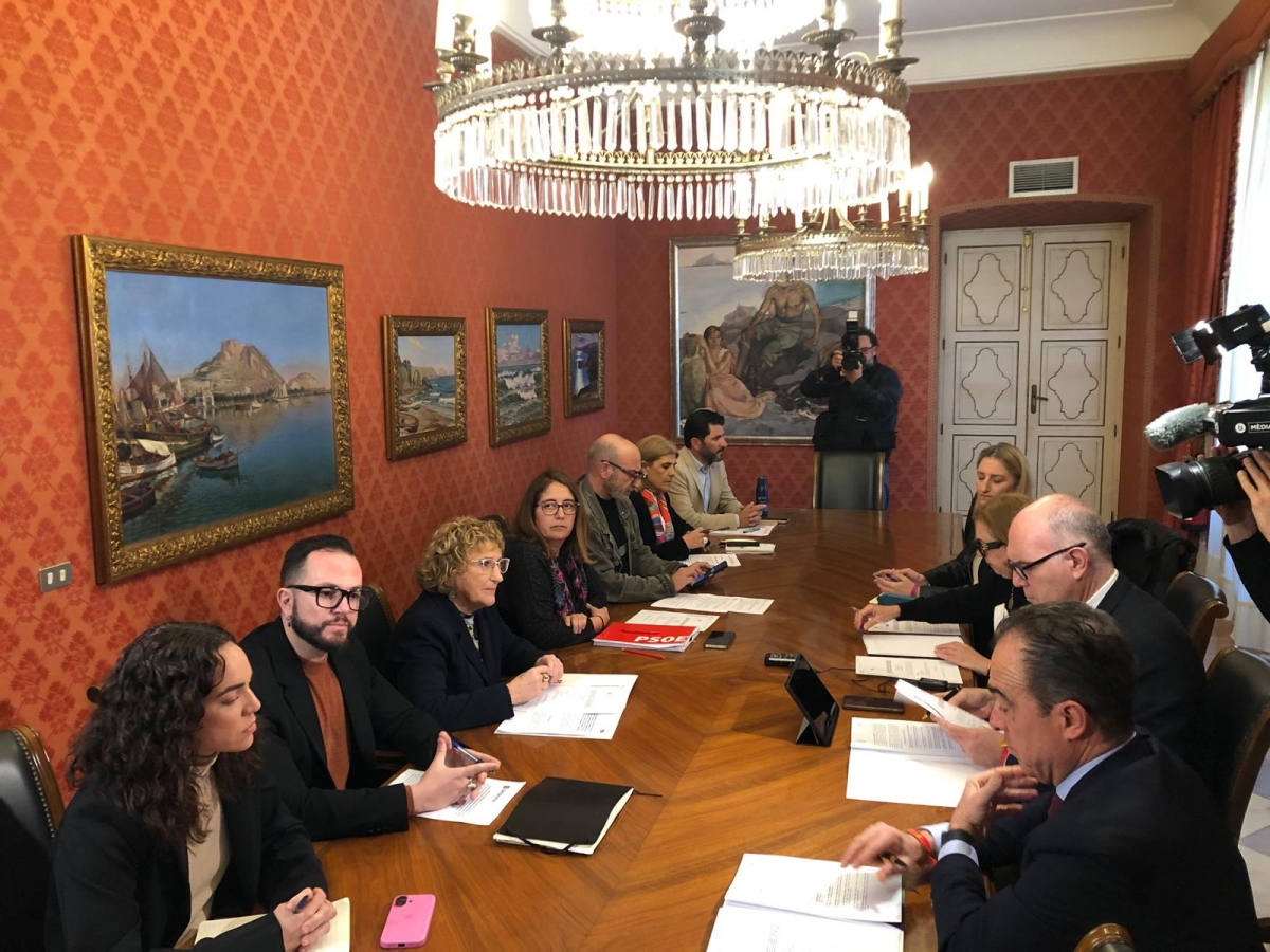 La comisión por las VPP de Alicante arranca con polémica por sus tiempos y citaciones en Vivienda