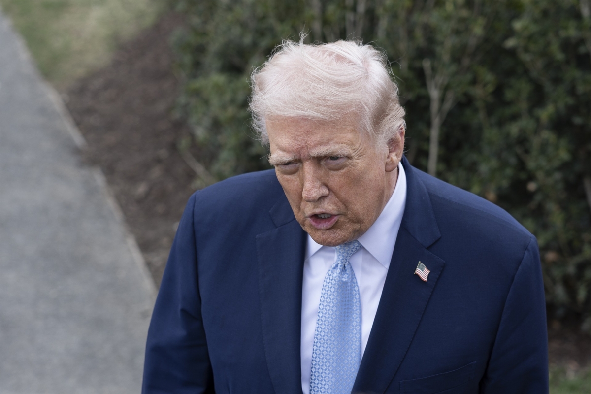 Trump ordena posponer durante cinco días los ataques a la infraestructura energética iraní