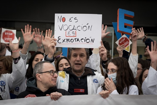 Sanidad convoca a las CCAA a un Consejo Interterritorial extraordinario el 9 de abril para abordar la huelga de médicos