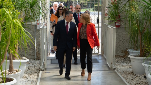 Alicante, 'tierra de excelencia' para el Gobierno: guiños para empatizar (y rebatir mantras) con los empresarios