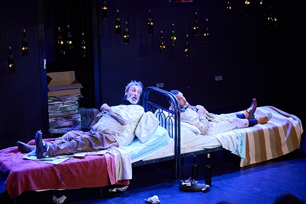 Sala Russafa acoge el estreno en la Comunitat de 'Más perdidos que Carracuca'