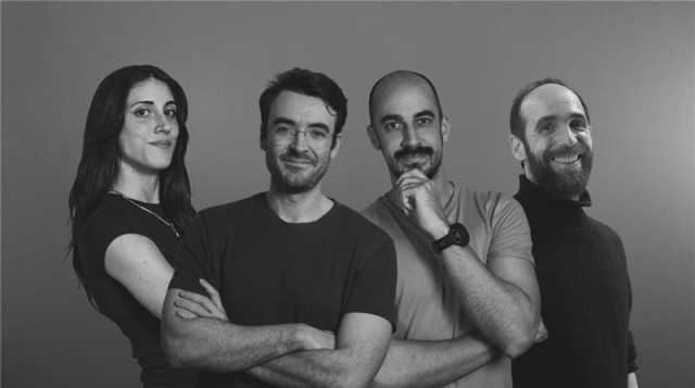 Cuatroochenta refuerza su compromiso por la ciencia: apoya a cuatro de los principales divulgadores en español