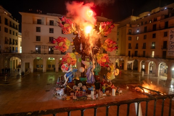 Alicante declarará el 24 de junio de 2027 como festivo local tras la 'exclusión' del Consell 