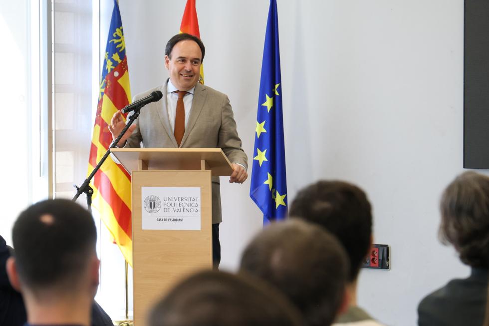 El plan estrella del Consell para agilizar la burocracia se enreda por las objeciones del Gobierno