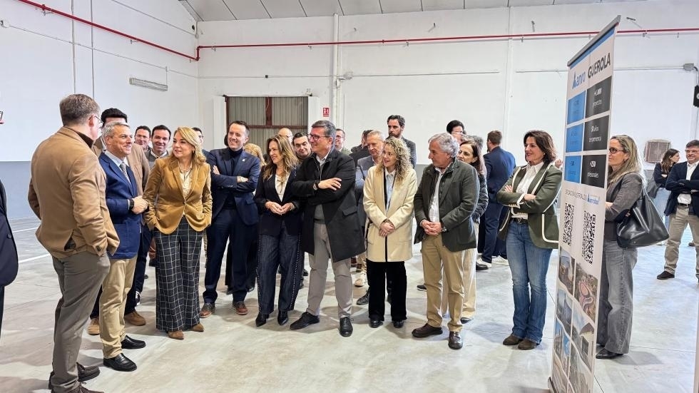 Camarero apuesta por el modelo industrializado como una nueva forma de construir vivienda pública en la Comunitat