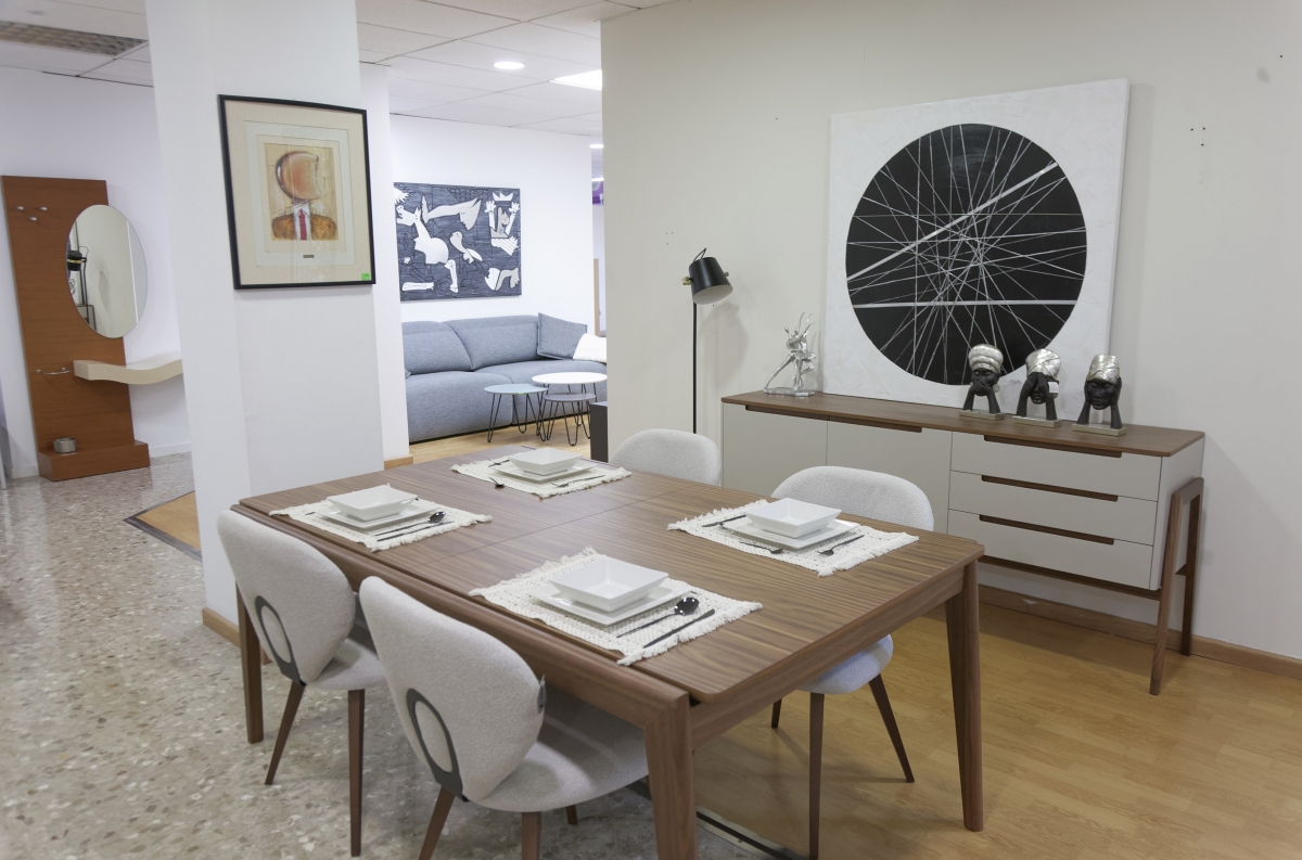 El establecimiento suma a su cartera el taller y un equipo de montaje.